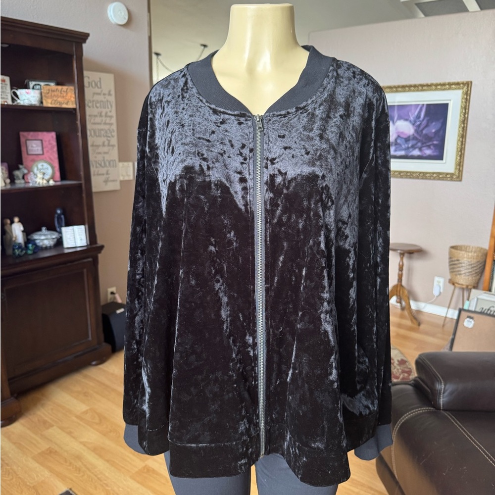 Catherines black velvet long sleeve zip up jacket-size XXL